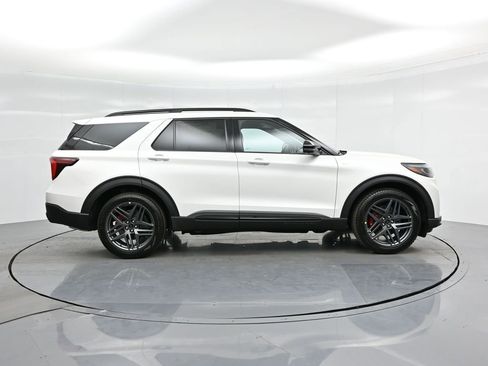 New 2025 Ford Explorer ST-Line w/ Premium Package image 30
