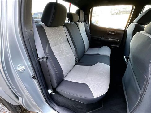 Used 2022 Toyota Tacoma TRD Sport w/ Technology Package image 22