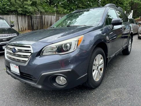 Used 2016 Subaru Outback 2.5i Premium AWD/4WD image 3