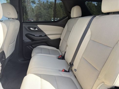 Used 2023 Chevrolet Equinox LT w/ LPO, Floor Liner Package AWD/4WD image 13