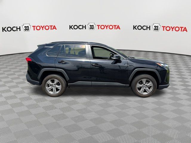 Used 2023 Toyota RAV4 XLE AWD/4WD image 9