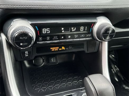 Certified 2020 Toyota RAV4 XLE w/ Convenience Package image 30