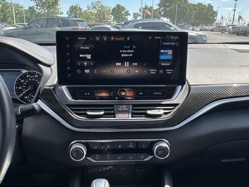 Used 2024 Nissan Altima 2.5 SR w/ SR Premium Package AWD/4WD image 31