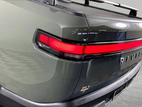 Used 2022 Rivian R1T Launch Edition AWD/4WD image 18