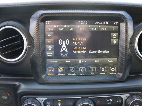 Used 2023 Jeep Wrangler Unlimited Sahara w/ Cold Weather Group image 27