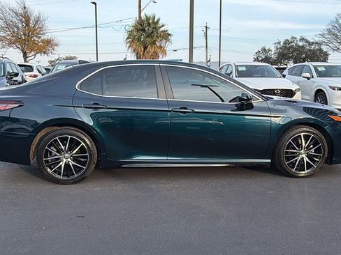 Used 2021 Toyota Camry SE w/ Carpet Mat Package (TMS) image 9