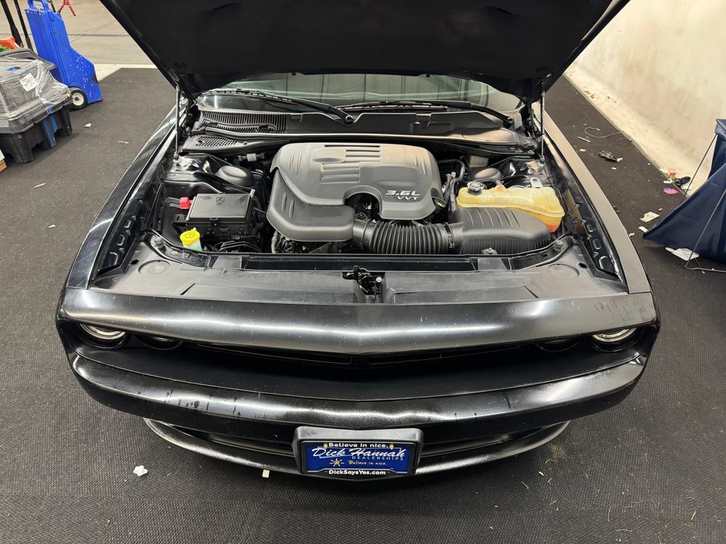 Used 2019 Dodge Challenger SXT w/ Blacktop Package RWD image 10