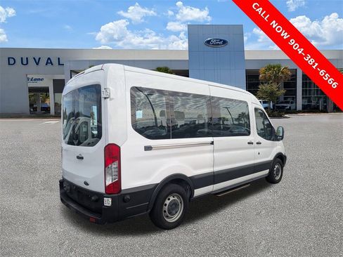Used 2017 Ford Transit 350 XL image 4