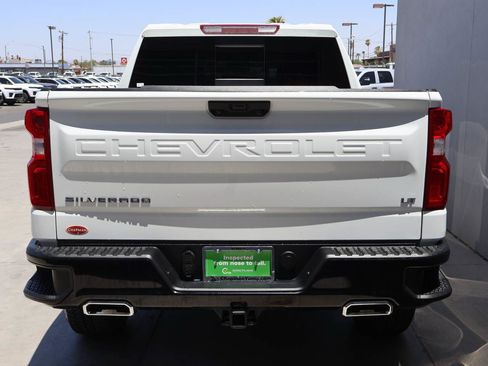 Used 2025 Chevrolet Silverado 1500 LT Trail Boss w/ Convenience Package II AWD/4WD image 4