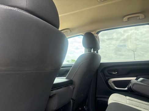 Certified 2022 Nissan Titan SV RWD image 32