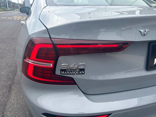 Certified 2025 Volvo S60 B5 Plus AWD/4WD image 10
