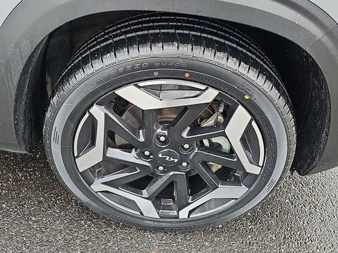 Used 2024 Kia Seltos SX w/ SX Sunroof Package image 8