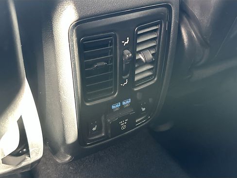 Used 2019 Jeep Grand Cherokee High Altitude image 26