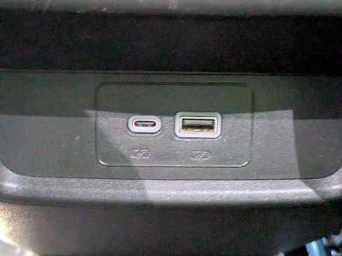 Certified 2025 Cadillac XT4 Premium Luxury FWD image 15