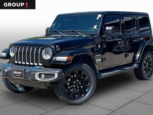 Used 2023 Jeep Wrangler Unlimited Sahara w/ Cold Weather Group AWD/4WD image 1