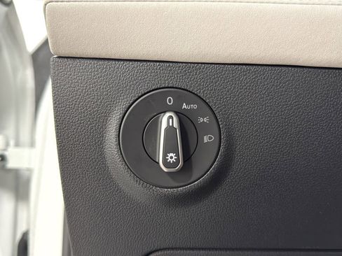 New 2026 Volkswagen Taos SE AWD/4WD image 20