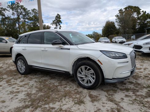 Used 2023 Lincoln Corsair Standard image 2