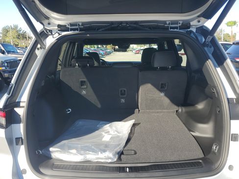 New 2025 Jeep Grand Cherokee Altitude image 5