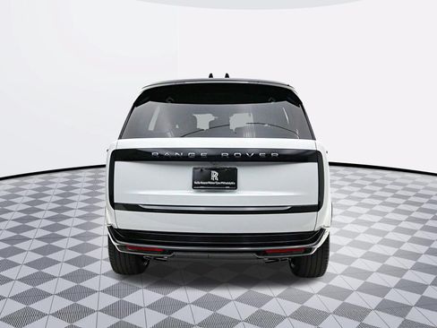 Used 2025 Land Rover Range Rover SE AWD/4WD image 10