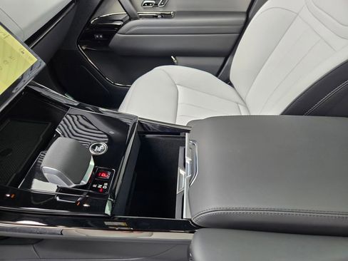 New 2026 Land Rover Range Rover Sport Dynamic SE image 14