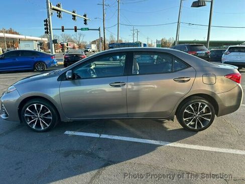 Used 2019 Toyota Corolla SE image 9