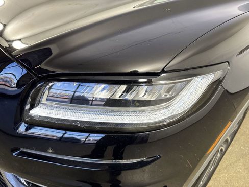 Used 2019 Lincoln Nautilus Reserve image 28