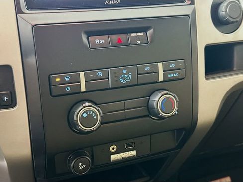 Used 2012 Ford F150 XLT w/ XLT Chrome Pkg image 16