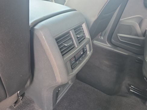 Used 2022 Volkswagen Atlas SE AWD/4WD image 32
