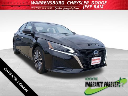 Used 2024 Nissan Altima 2.5 SV FWD image 1