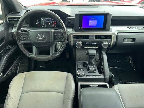 Certified 2024 Toyota Tacoma SR5 AWD/4WD image 17