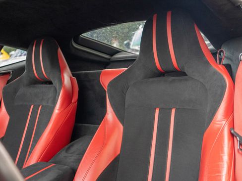 Used 2020 Aston Martin V8 Vantage Coupe image 5