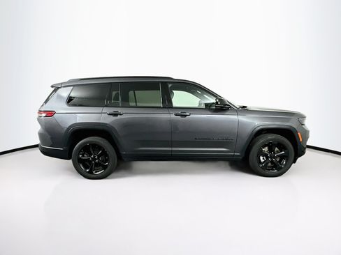 Used 2023 Jeep Grand Cherokee L Laredo AWD/4WD image 10