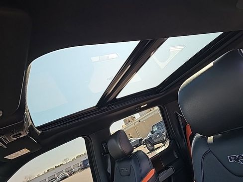 Used 2018 Ford F150 Raptor w/ Equipment Group 802A Luxury image 10