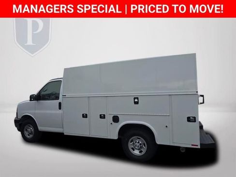 New 2025 Chevrolet Express 3500 w/ Power Convenience Package image 9