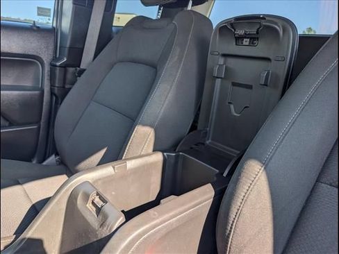 Used 2022 Chevrolet Colorado LT w/ Fleet Safety Package RWD image 19
