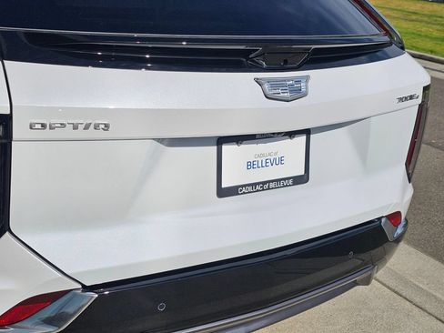 New 2026 Cadillac Optiq Luxury 2 AWD/4WD image 14