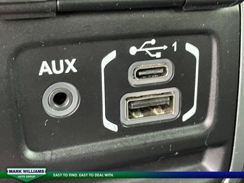 Used 2018 Jeep Wrangler Unlimited Rubicon image 21