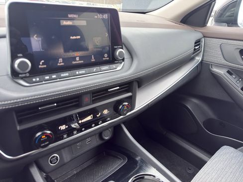 Certified 2023 Nissan Rogue SV image 20