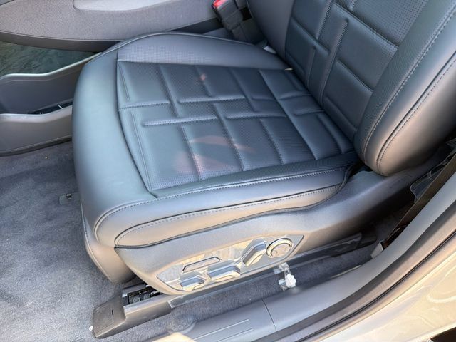 New 2026 Kia EV9 Land w/ Nightfall Edition Package AWD/4WD image 20