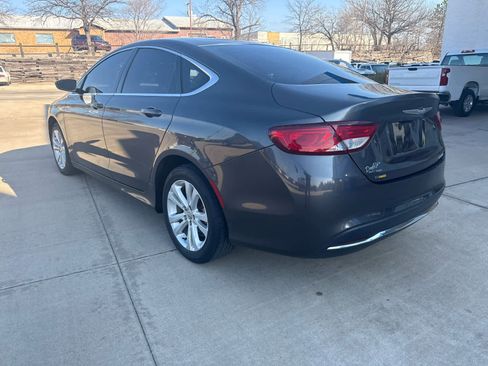 Used 2016 Chrysler 200 Limited image 9