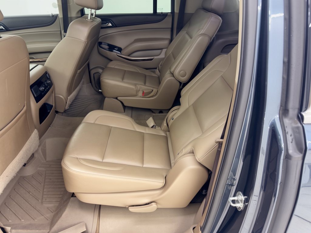 Used 2020 GMC Yukon XL SLT w/ Open Road Package AWD/4WD image 25