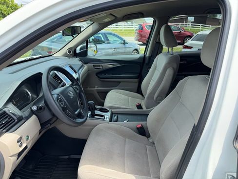 Used 2018 Honda Pilot EX image 10
