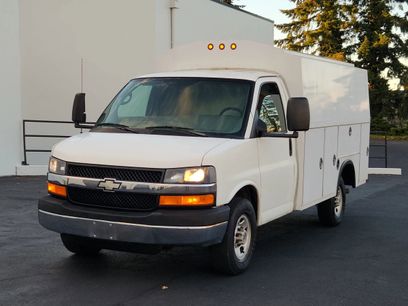 Used 2005 Chevrolet Express 3500 w/ Chrome Appearance Package