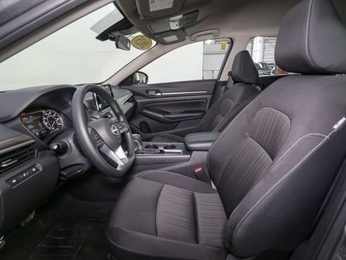 Used 2025 Nissan Altima 2.5 SV image 33
