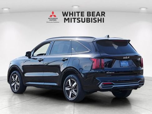 Used 2023 Kia Sorento EX w/ Panoramic Sunroof Package FWD image 5