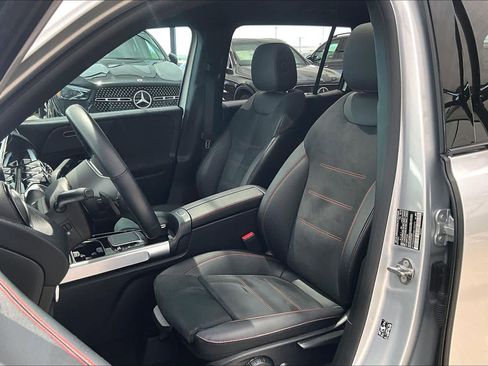 Certified 2022 Mercedes-Benz GLB 250 image 8