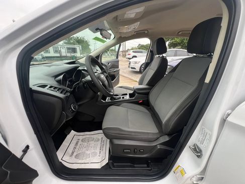 Used 2017 Ford Escape SE FWD image 10