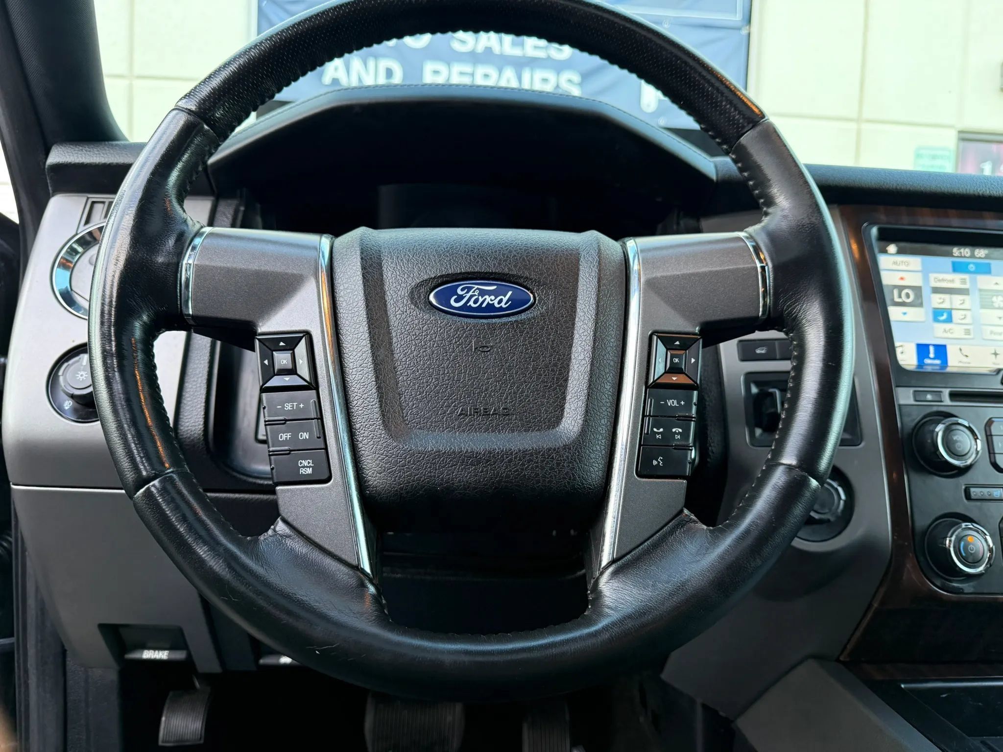 Used 2017 Ford Expedition EL Platinum AWD/4WD image 36