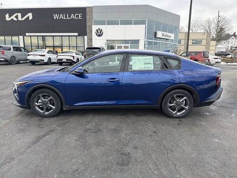 New 2025 Kia K4 LXS image 3