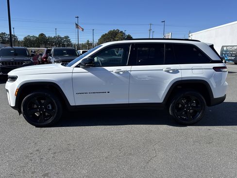 New 2026 Jeep Grand Cherokee Limited w/ Limited Altitude Package image 14